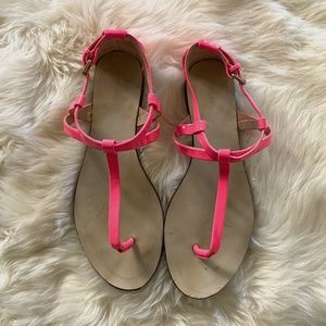 Zara Trafaluc neon pink patent thong sandal. Sz 38